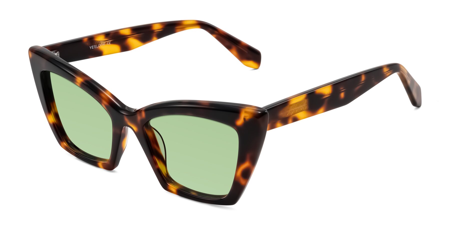 Angle of Wayar in Tortoise with Medium Green Tinted Lenses
