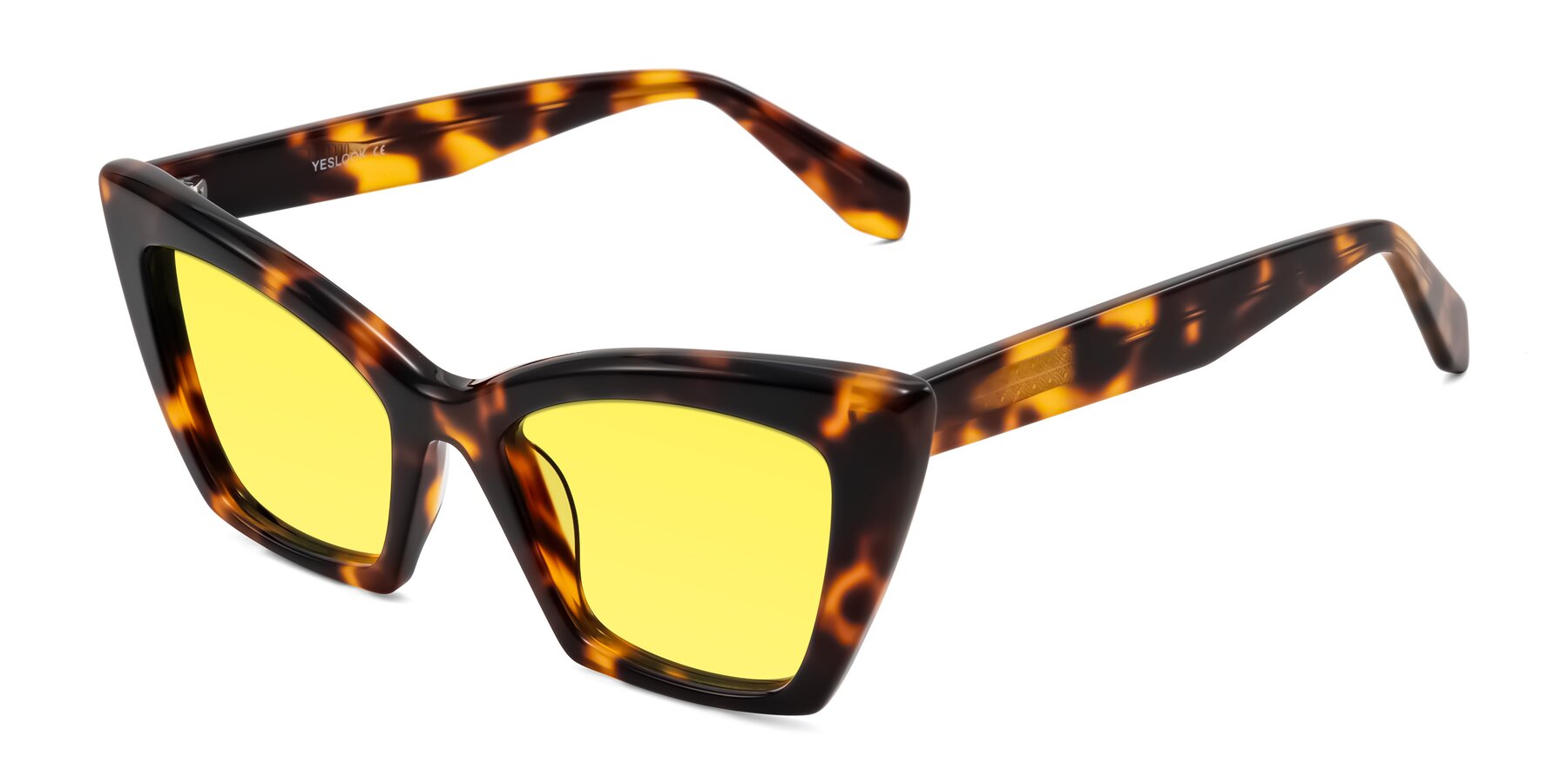 Angle of Wayar in Tortoise with Medium Yellow Tinted Lenses
