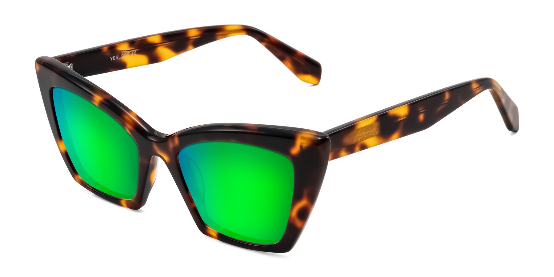 Angle of Wayar in Tortoise with Green Mirrored Lenses