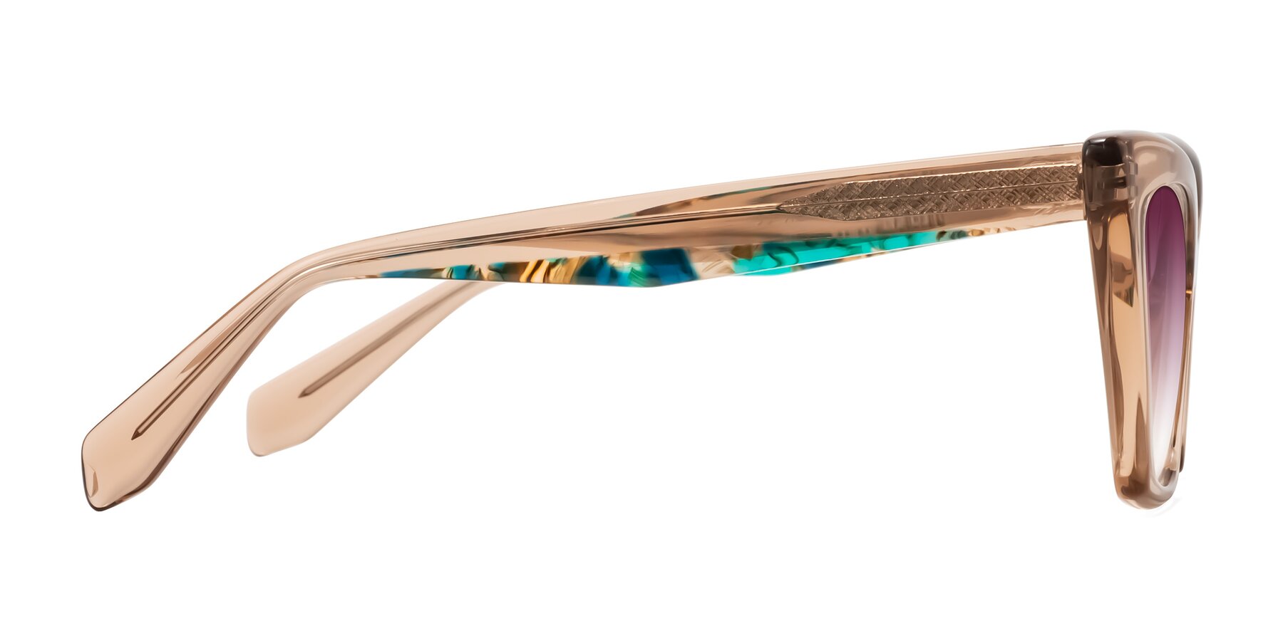 Side of Wayar in Champagne with Wine Gradient Lenses