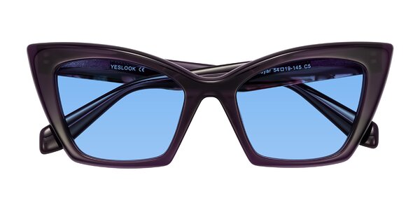 Front of Wayar in Eggplant