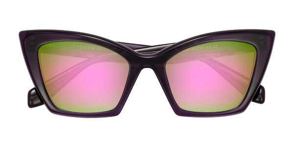 Front of Wayar in Eggplant