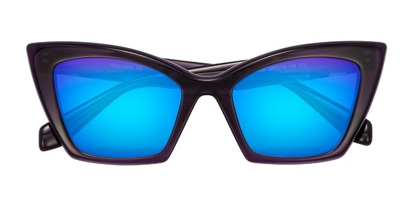 Front of Wayar in Eggplant