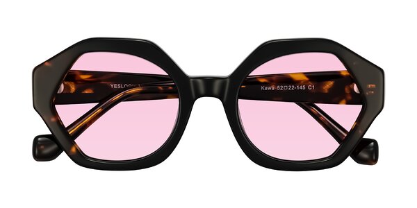 Front of Kawa in Black/Tortoise