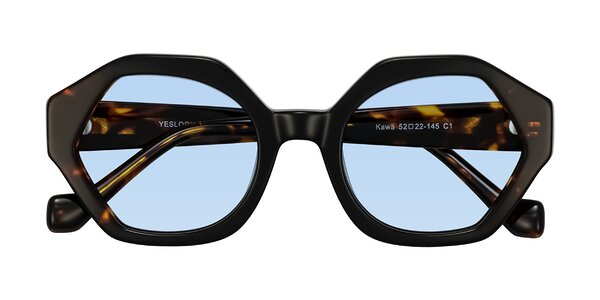 Front of Kawa in Black/Tortoise