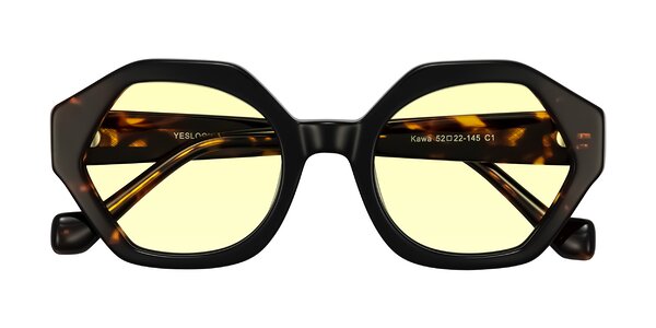 Front of Kawa in Black/Tortoise
