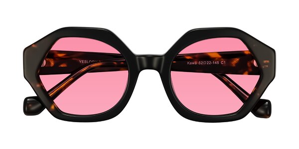 Front of Kawa in Black/Tortoise