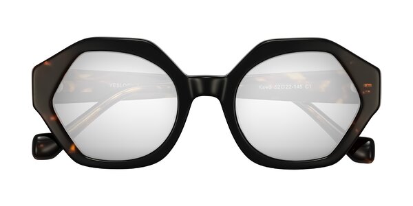 Front of Kawa in Black/Tortoise