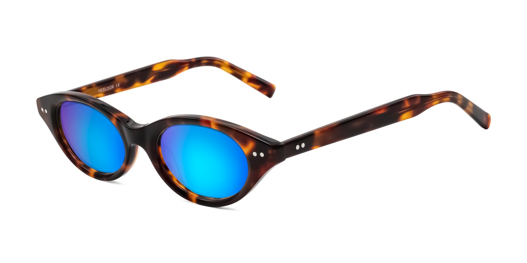 Angle of Mitri in Tortoise with Blue Mirrored Lenses
