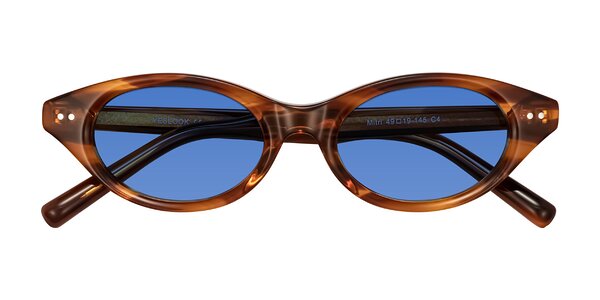 Front of Mitri in Amber Striped