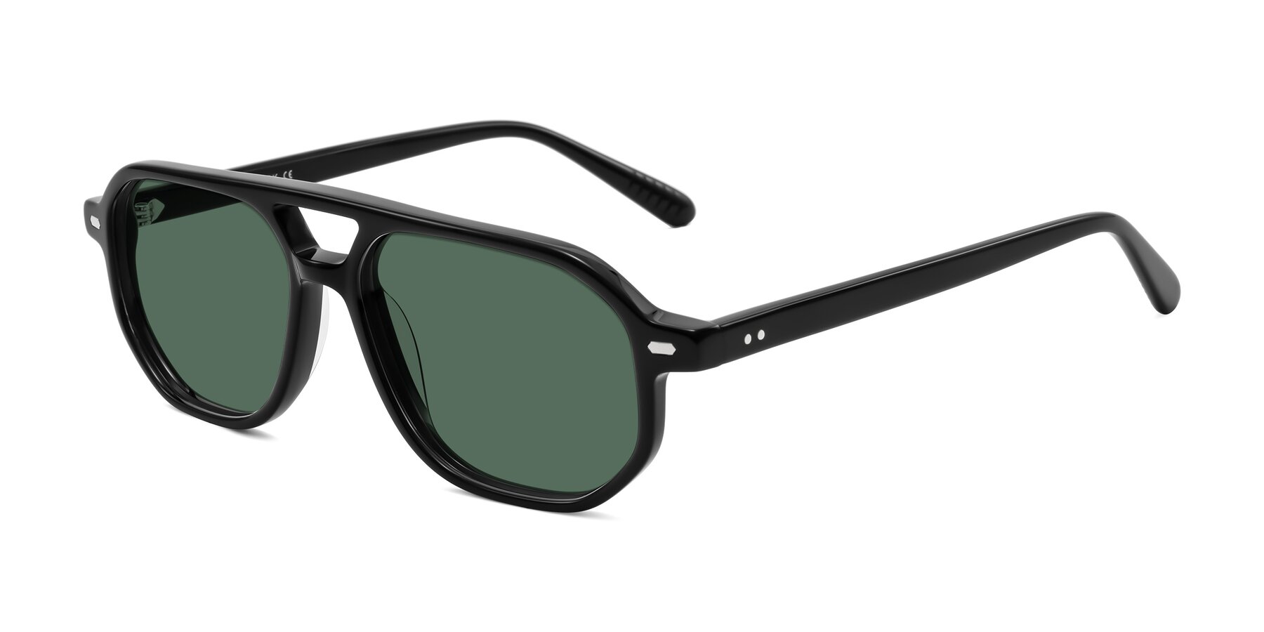 Angle of Aguilar in Black with Green Polarized Lenses