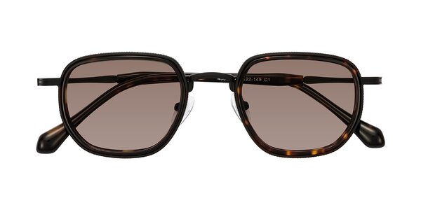Front of Hunter in Matte Black/Tortoise