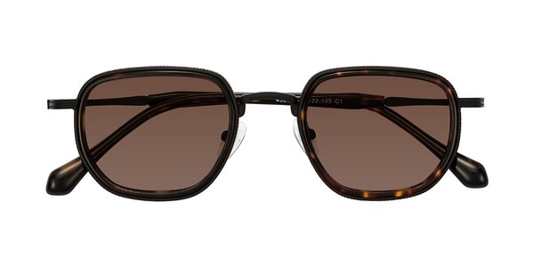 Front of Hunter in Matte Black/Tortoise
