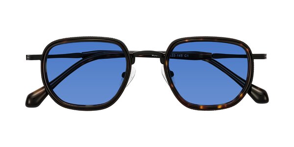 Front of Hunter in Matte Black/Tortoise