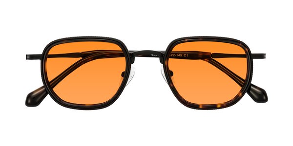 Front of Hunter in Matte Black/Tortoise