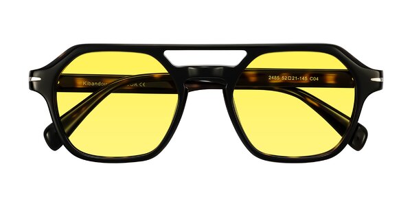 Front of Kibandou in Black/Tortoise