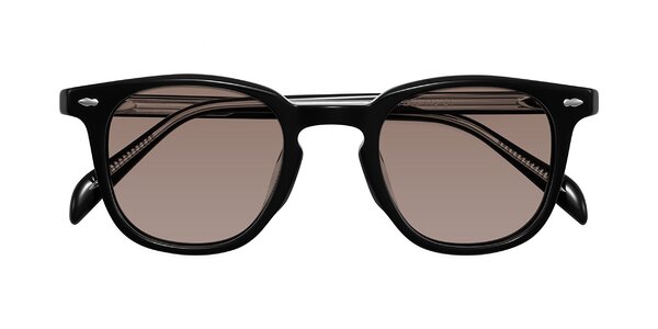 Front of Palu in Black