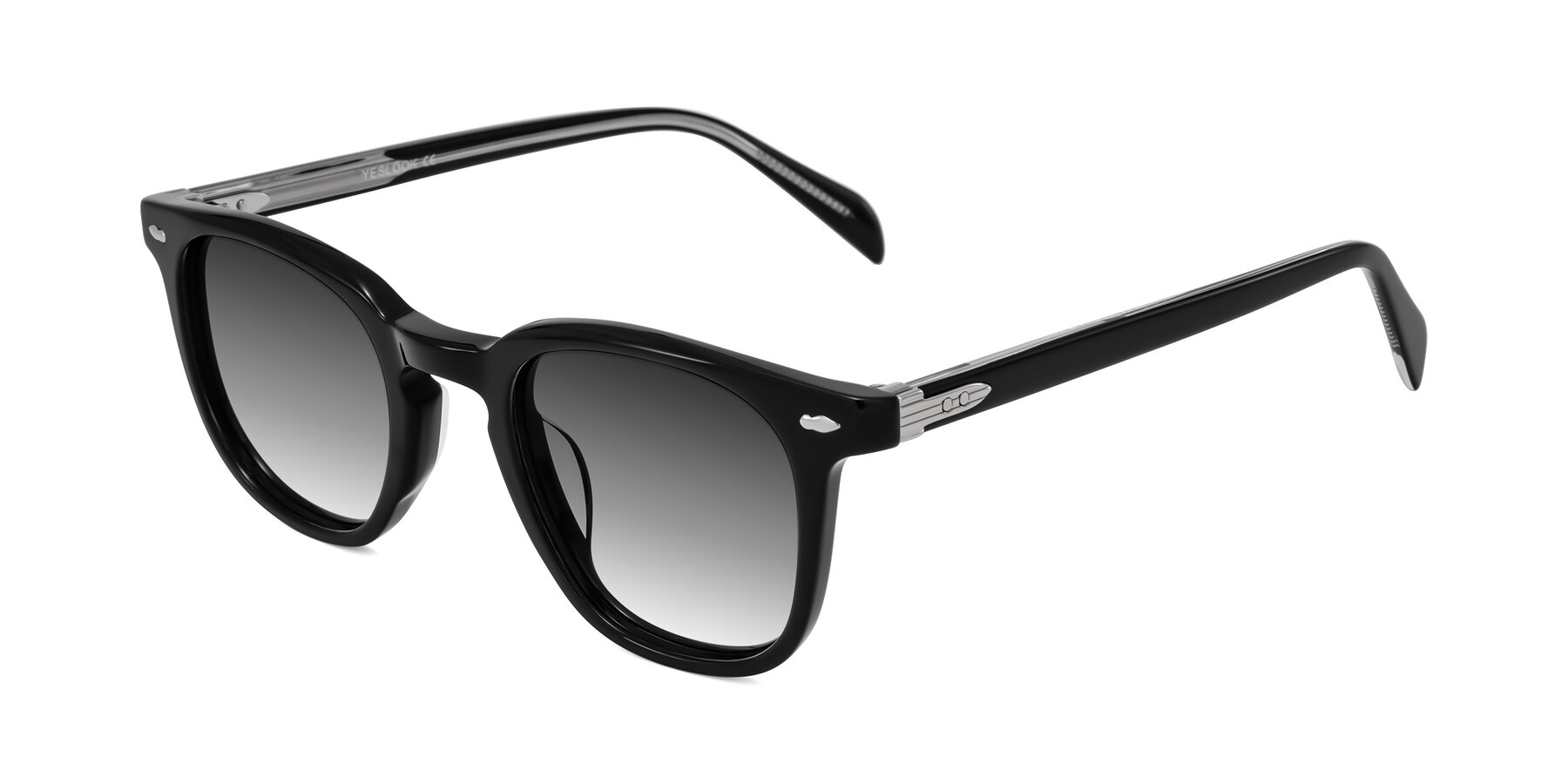 Angle of Palu in Black with Gray Gradient Lenses