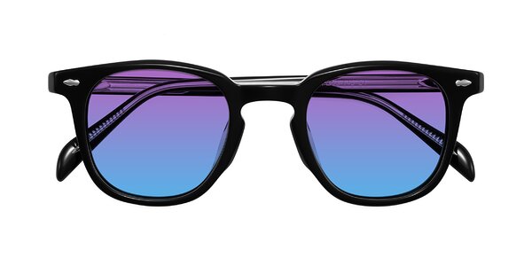 Front of Palu in Black