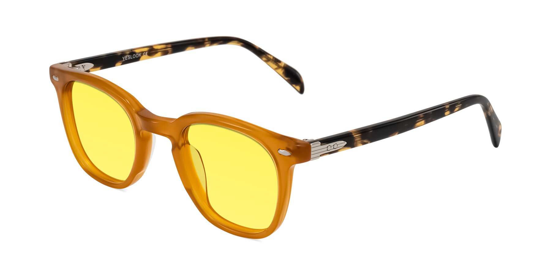 Angle of Palu in Honey/Tortoise with Medium Yellow Tinted Lenses