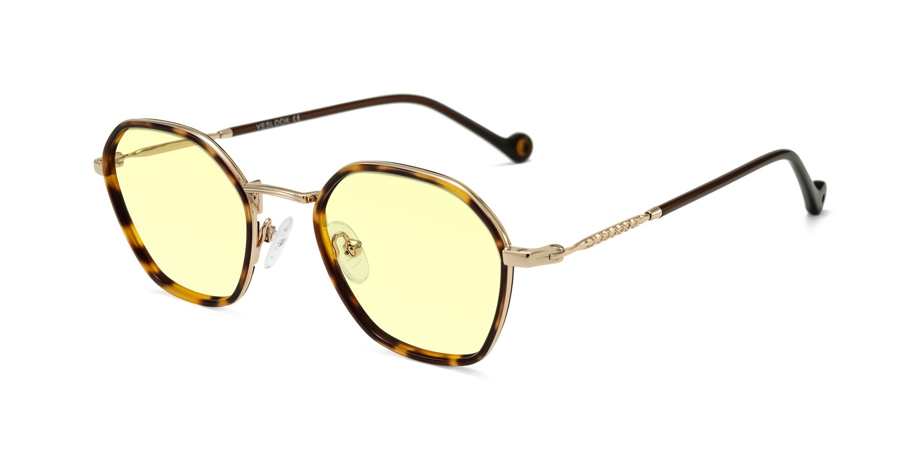 Angle of Dalon in Leopard-Print/Gold with Light Yellow Tinted Lenses