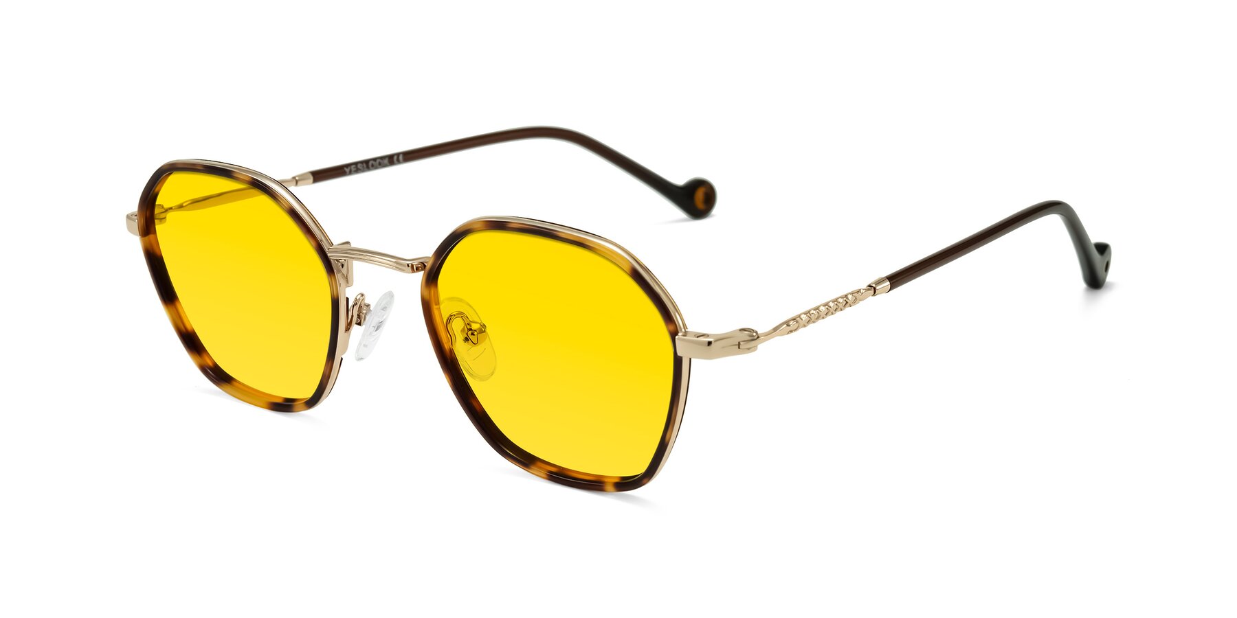 Angle of Dalon in Leopard-Print/Gold with Yellow Tinted Lenses