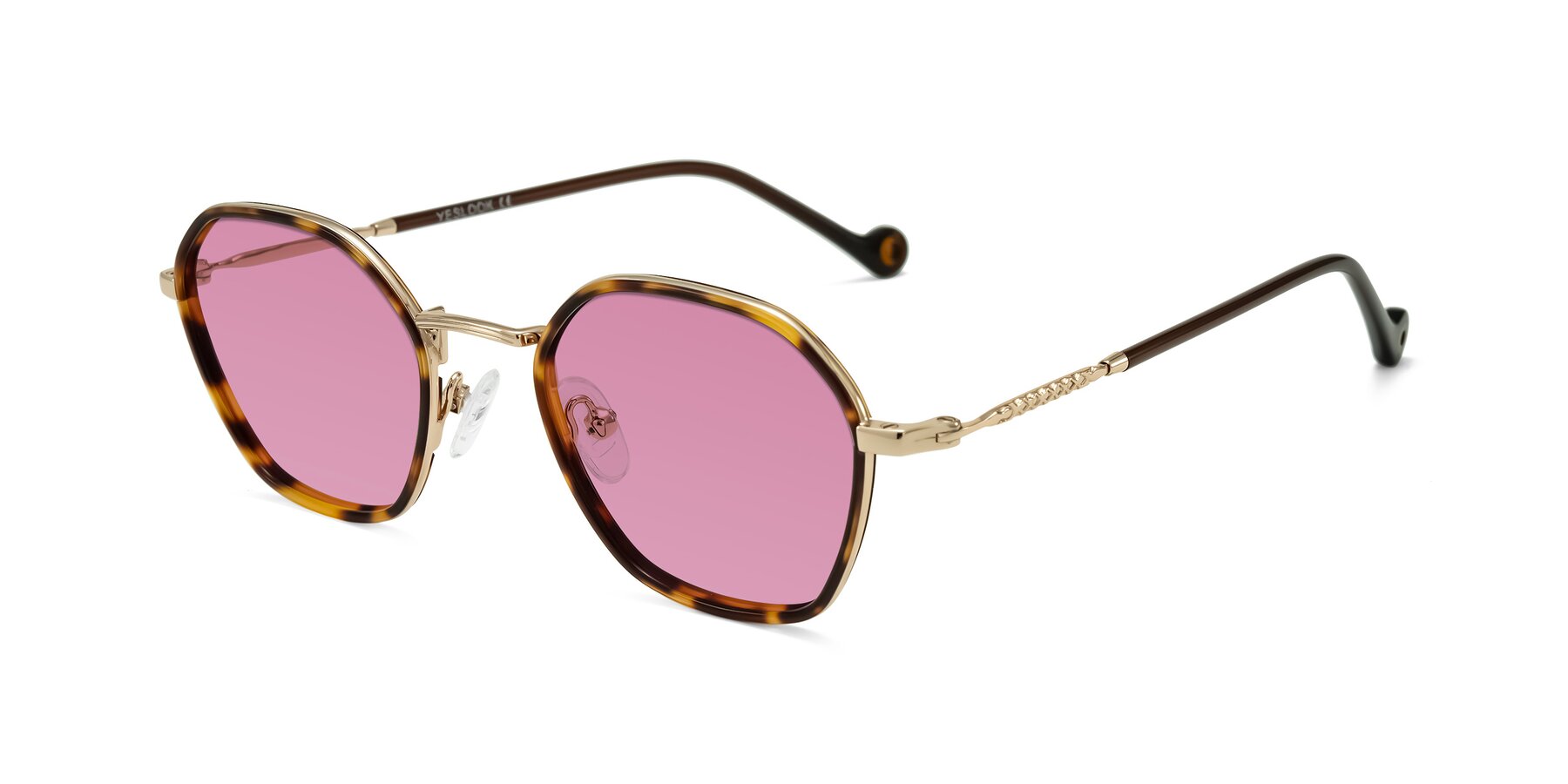 Angle of Dalon in Leopard-Print/Gold with Medium Wine Tinted Lenses