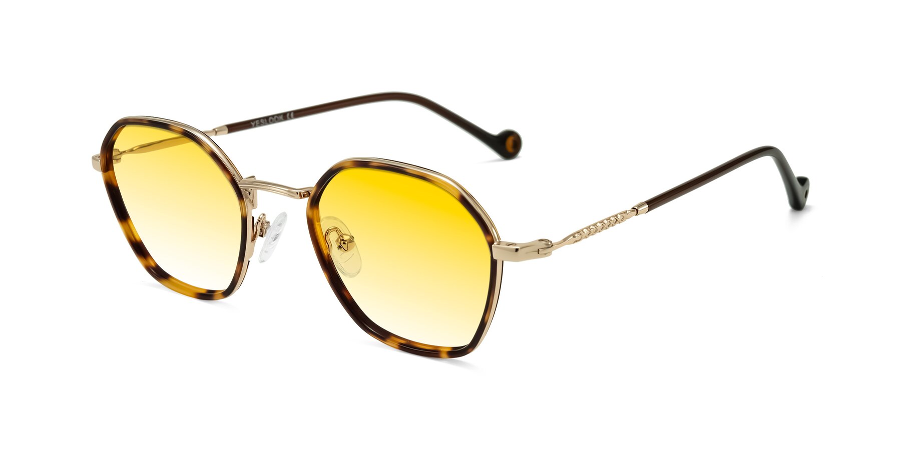 Angle of Dalon in Leopard-Print/Gold with Yellow Gradient Lenses