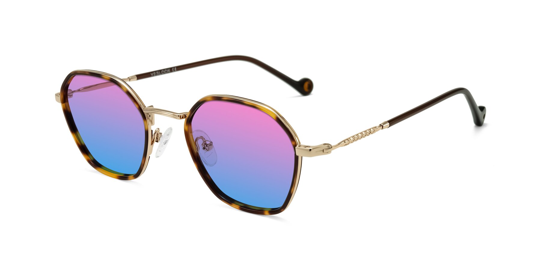 Angle of Dalon in Leopard-Print/Gold with Pink / Blue Gradient Lenses
