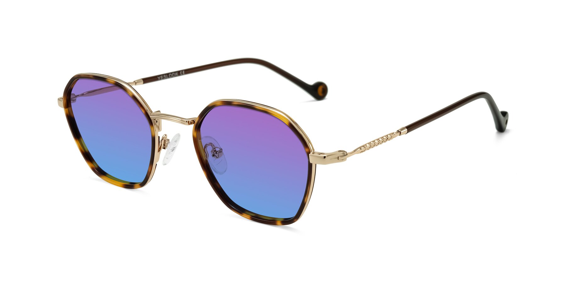 Angle of Dalon in Leopard-Print/Gold with Purple / Blue Gradient Lenses