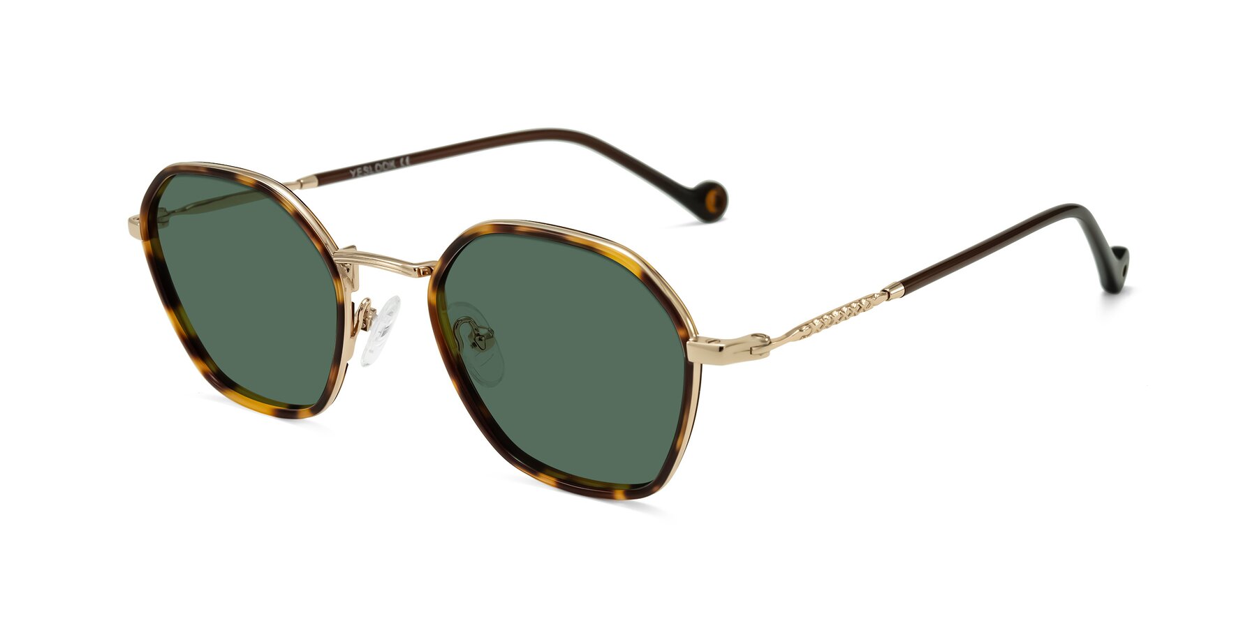 Angle of Dalon in Leopard-Print/Gold with Green Polarized Lenses