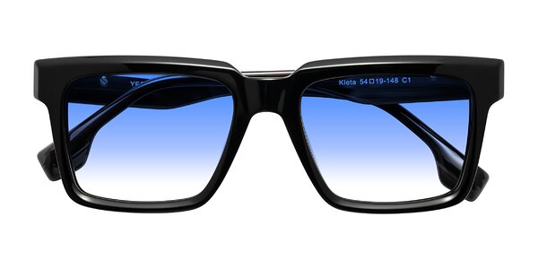 Front of Kieta in Black/Gray Brown Striped