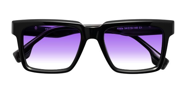 Front of Kieta in Black/Gray Brown Striped