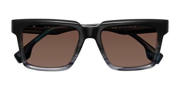 Front of Kieta in Gradient Gray/Blue Striped