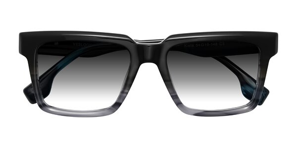 Front of Kieta in Gradient Gray/Blue Striped