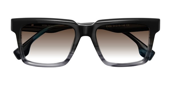 Front of Kieta in Gradient Gray/Blue Striped