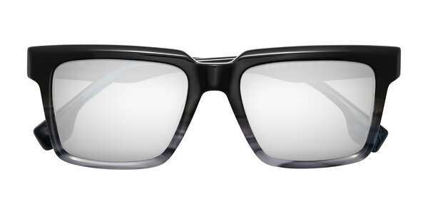 Front of Kieta in Gradient Gray/Blue Striped