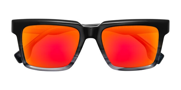 Front of Kieta in Gradient Gray/Blue Striped