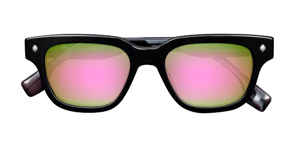 Front of Jensen in Black/Gray Striped