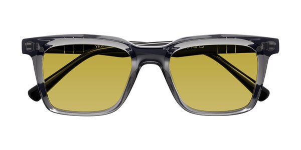 Front of Itasca in Transparent Gray/Black