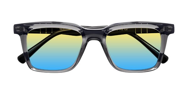 Front of Itasca in Transparent Gray/Black