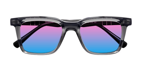 Front of Itasca in Transparent Gray/Black