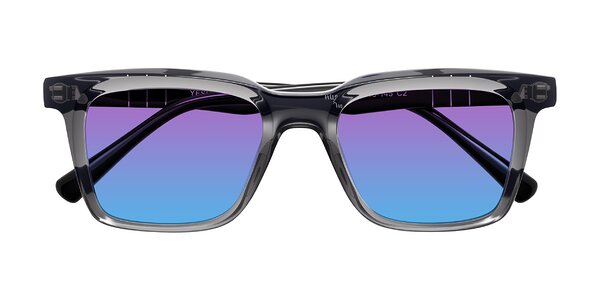 Front of Itasca in Transparent Gray/Black