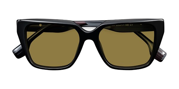 Front of Gwee in Black/Gray Striped