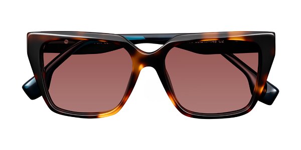 Front of Gwee in Trortoise/Teal Striped