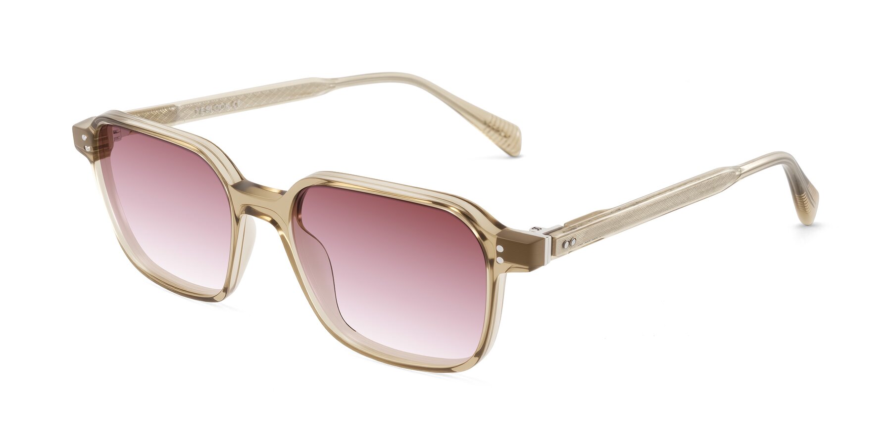 Angle of Schwedts in Champagne with Garnet Gradient Lenses
