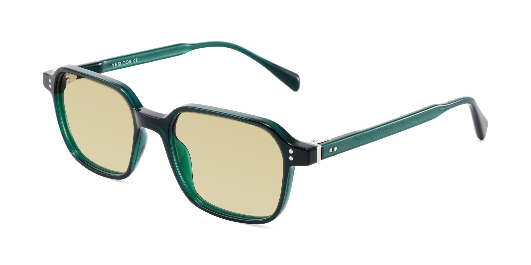 Angle of Schwedts in Emerald with Light Champagne Tinted Lenses