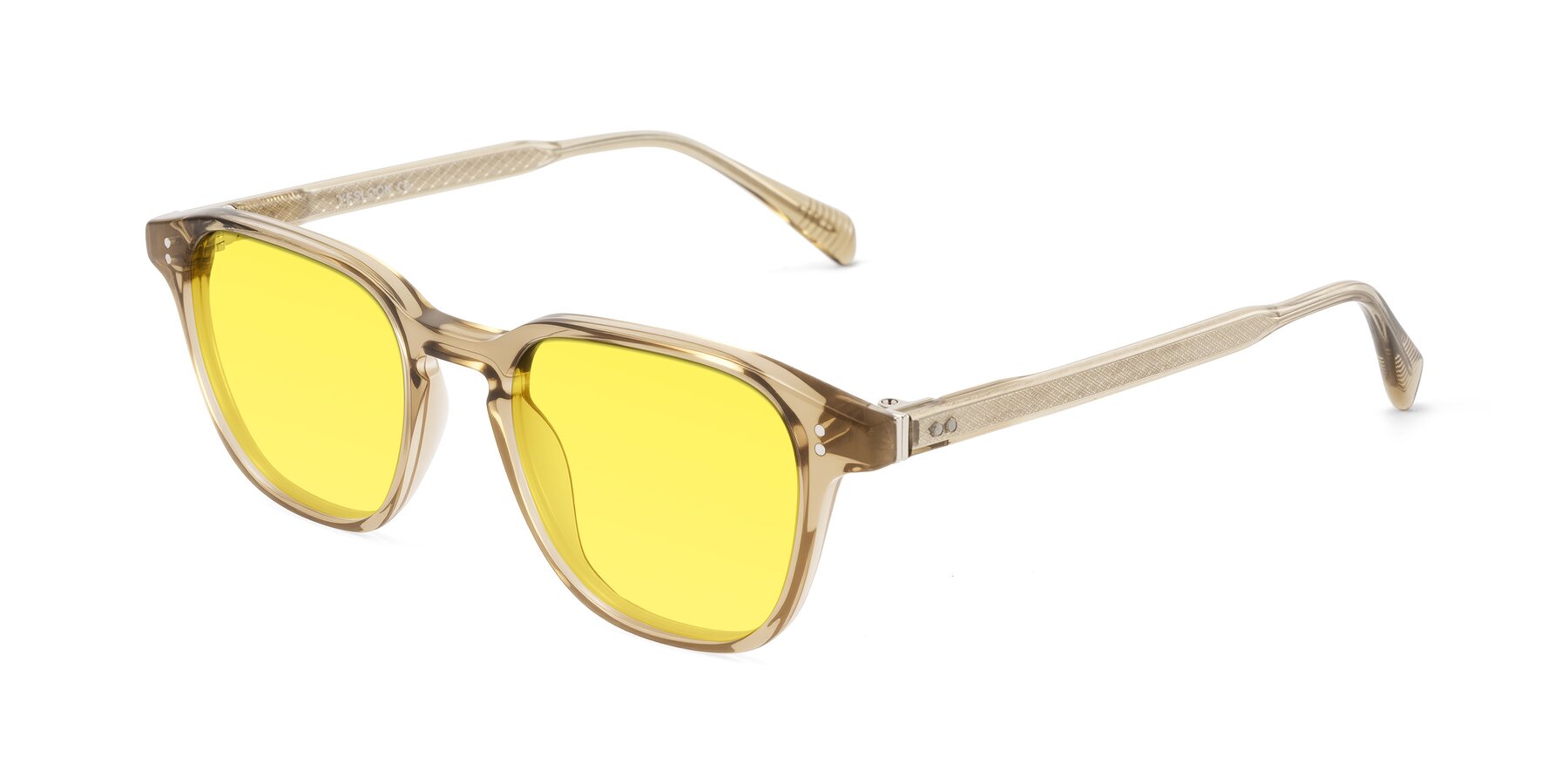 Angle of Huites in Champagne with Medium Yellow Tinted Lenses