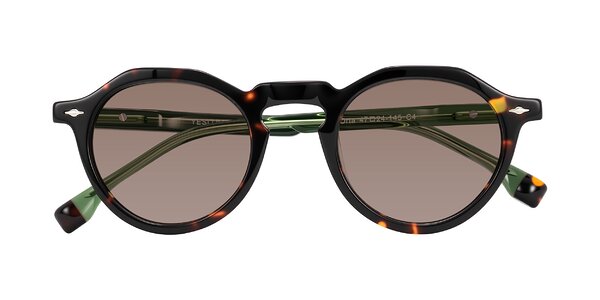 Front of Orta in Tortoise/Green