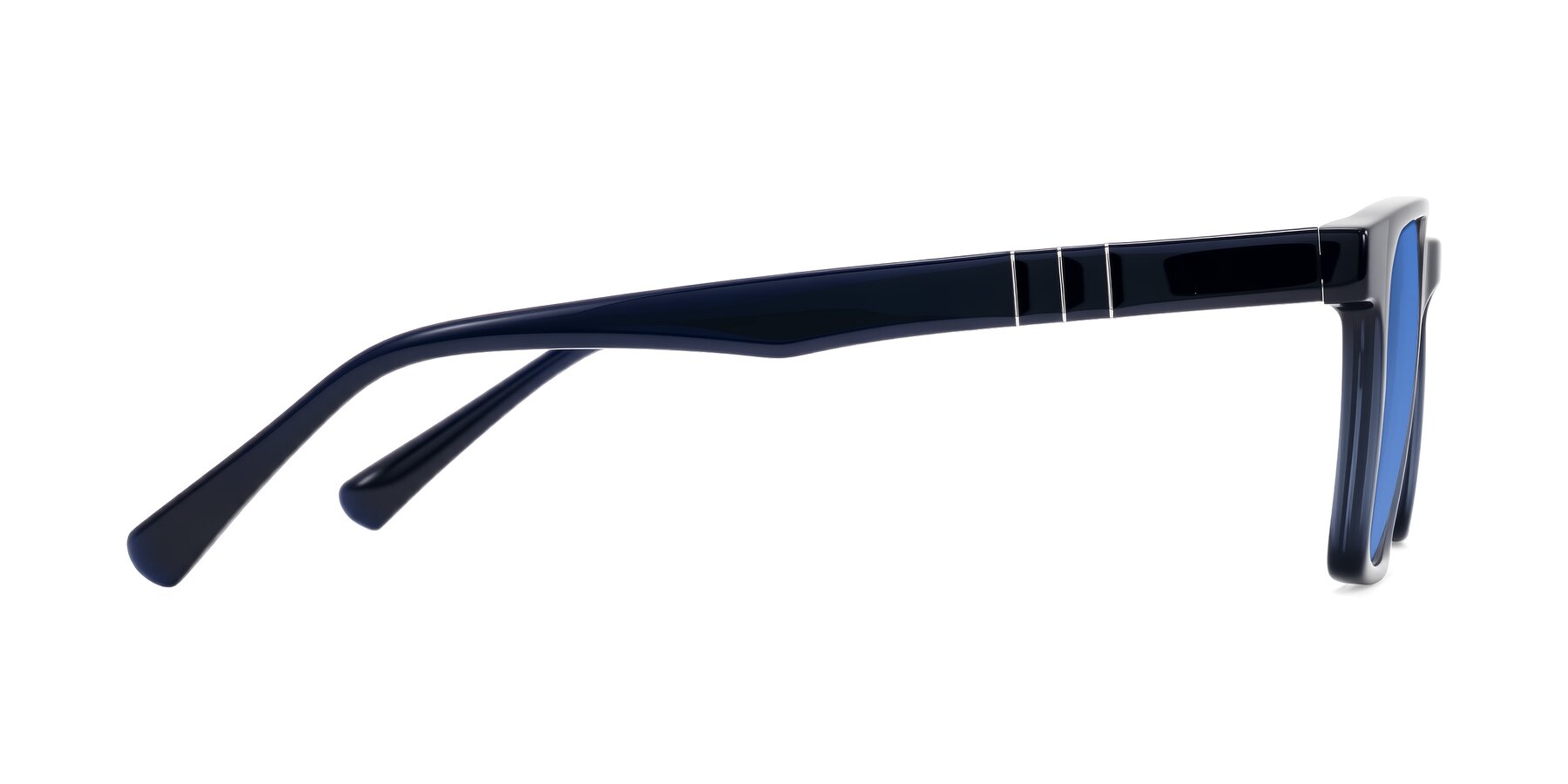 Side of Doelum in Dark Navy with Blue Tinted Lenses